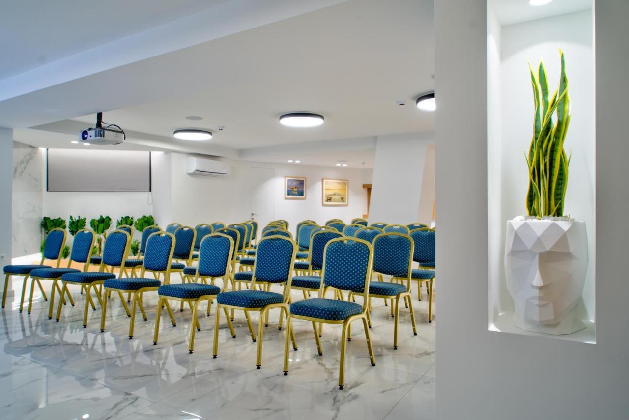 Poseidon Hotel 3*